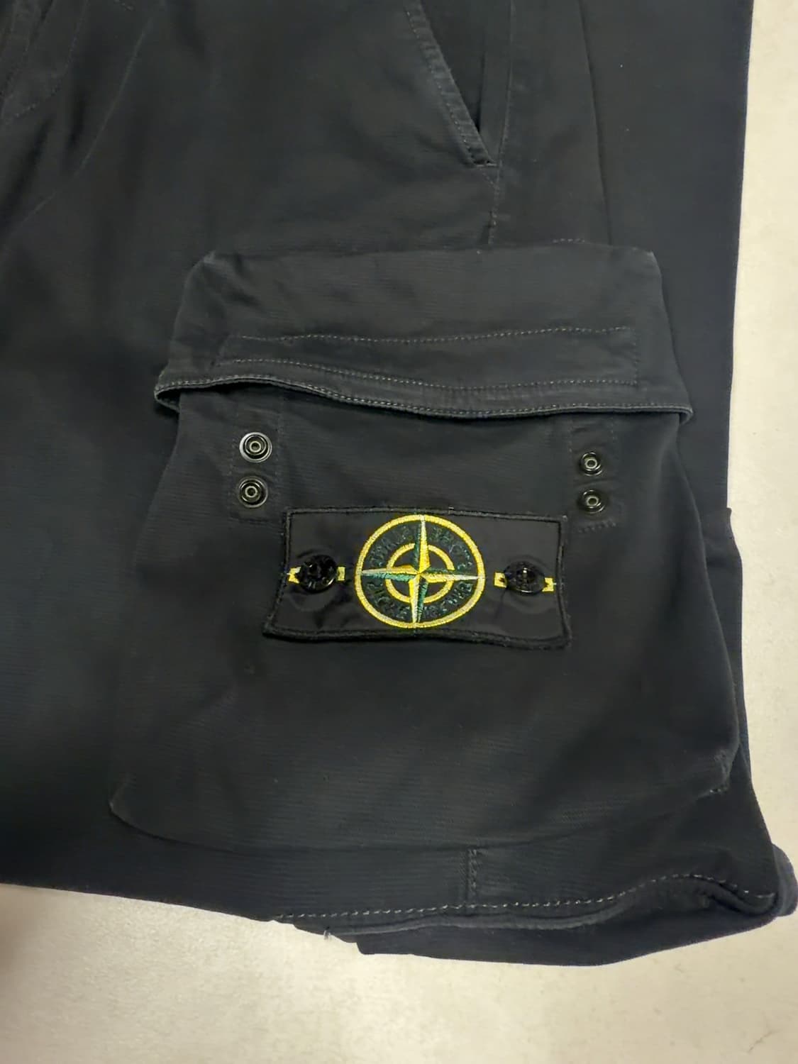 스톤아일랜드 멀티 탄창 카고 팬츠 상품이미지4