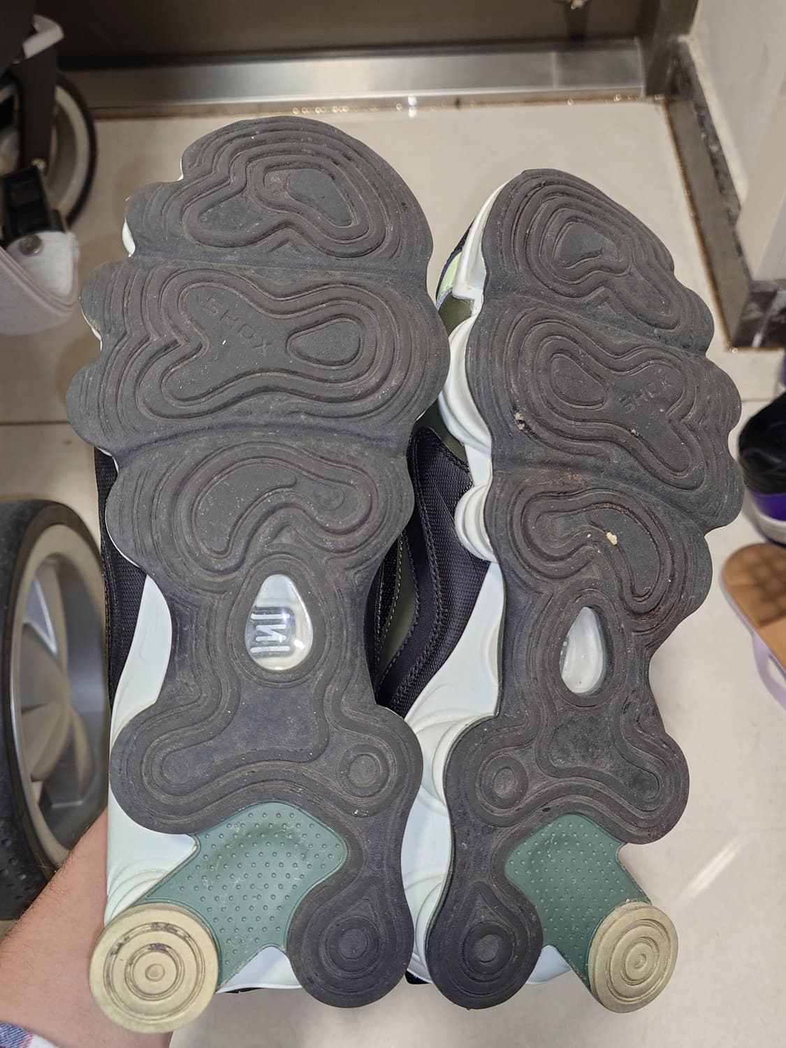 [270] 나이키 올 샥스 TL 노바 블랙 볼트 상품이미지5