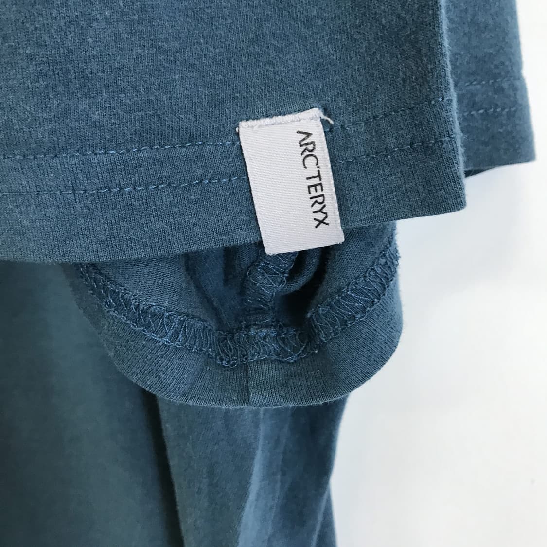 아크테릭스 ARCTERYX 빈티지 반팔티 [XL] 상품이미지3
