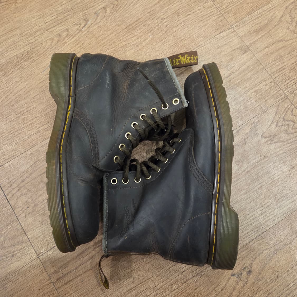 닥터마틴 1460 크레이지홀스 uk7 260-265 상품이미지6