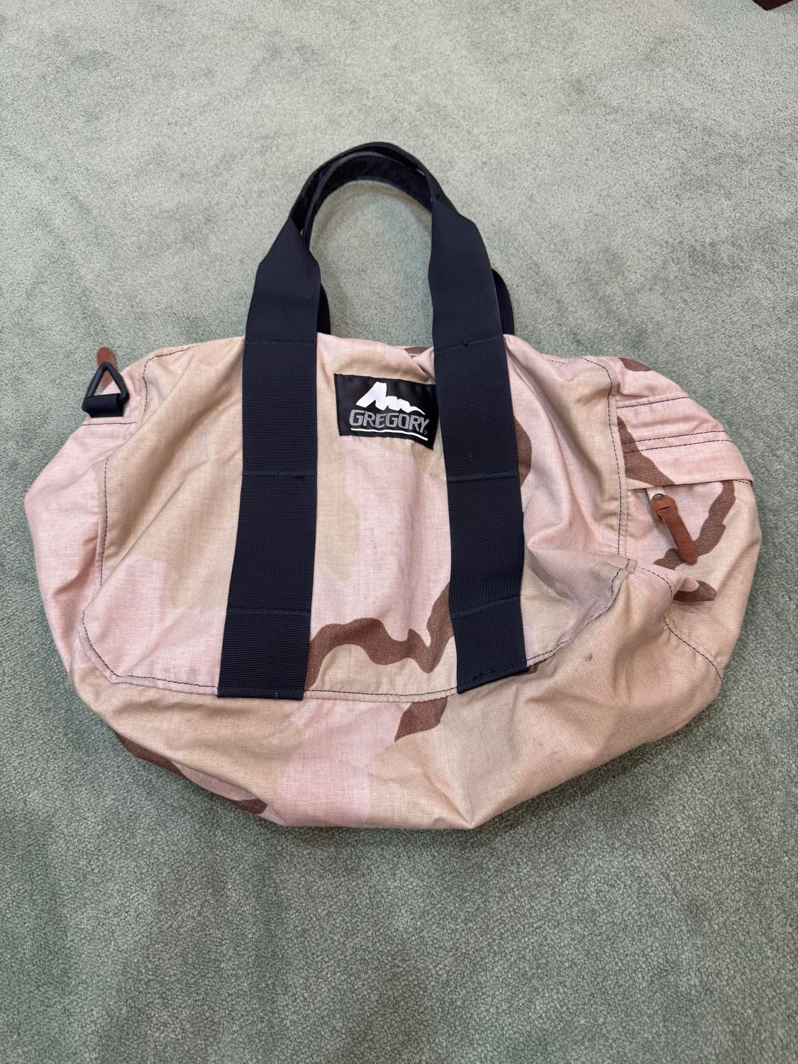 (무료배송, 수수료 x) 그레고리 더플백 카모 패턴 판매합니다! 상품이미지1