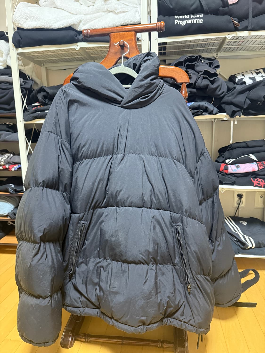 발렌시아가 후드 푸퍼 패딩 상품이미지1