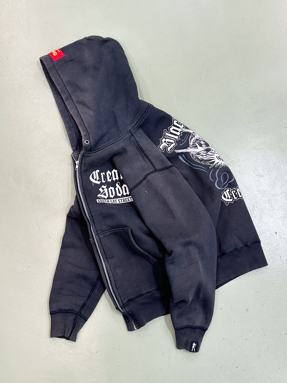 크림소다 락앤롤 드래곤 선페이드 후드집업 상품이미지2