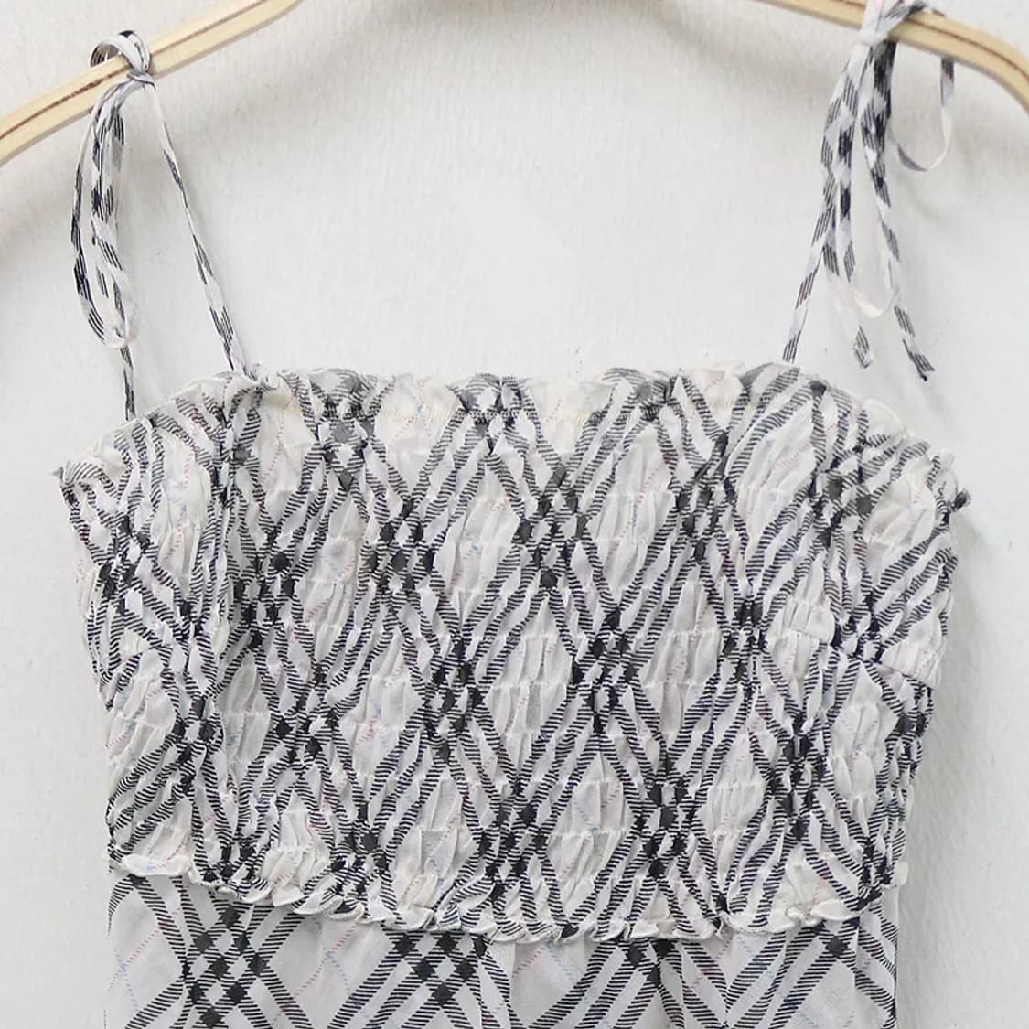 버버리 블루 라벨 스모크 밴딩 슬리브리스 66333 상품이미지3