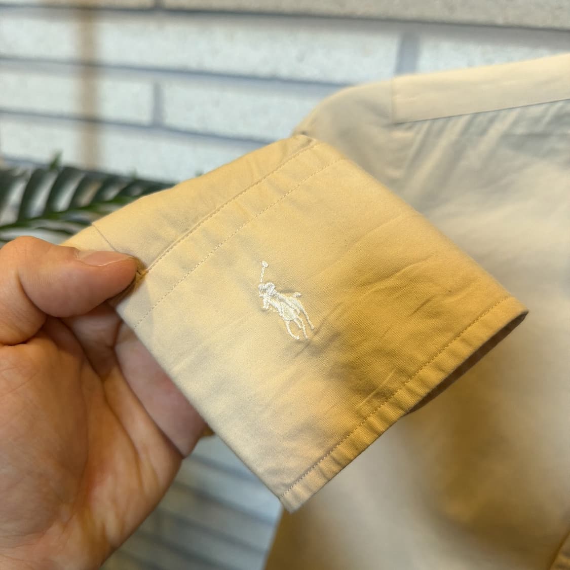 랄프로렌 베이직 코튼 셔츠 백 다트 소매자수 디테일 슬림핏 옐로우 상품이미지6