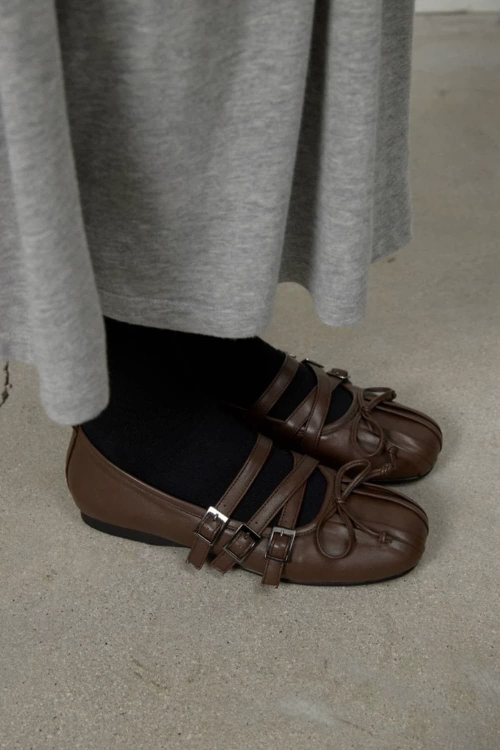 쓰리투에이티 트리플 스트랩 발레리나 플랫 슈즈 브라운 상품이미지1