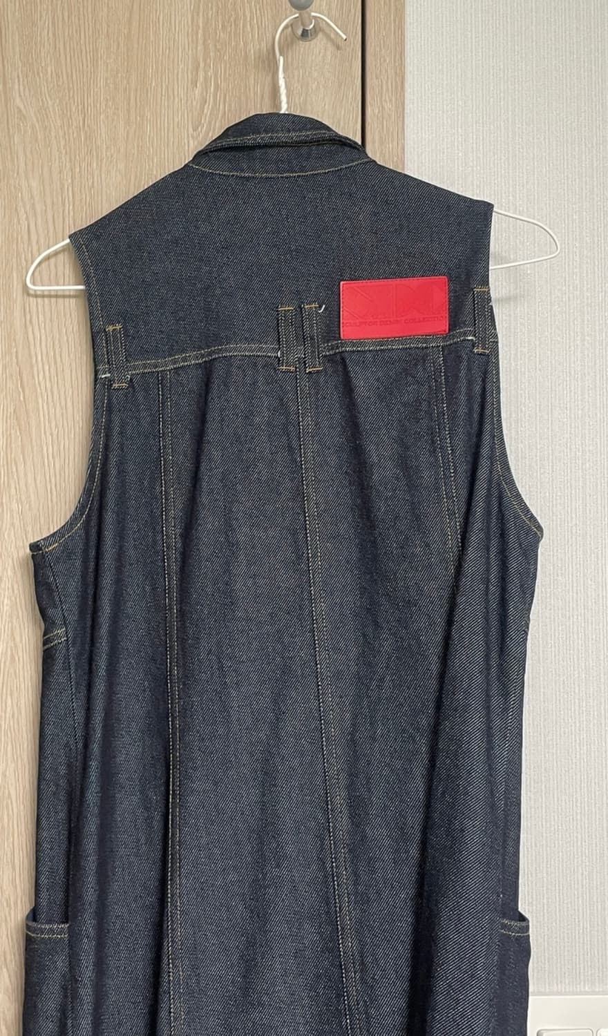 스컬프터 맥시 슬리브리스 데님 코트 (M) 상품이미지6