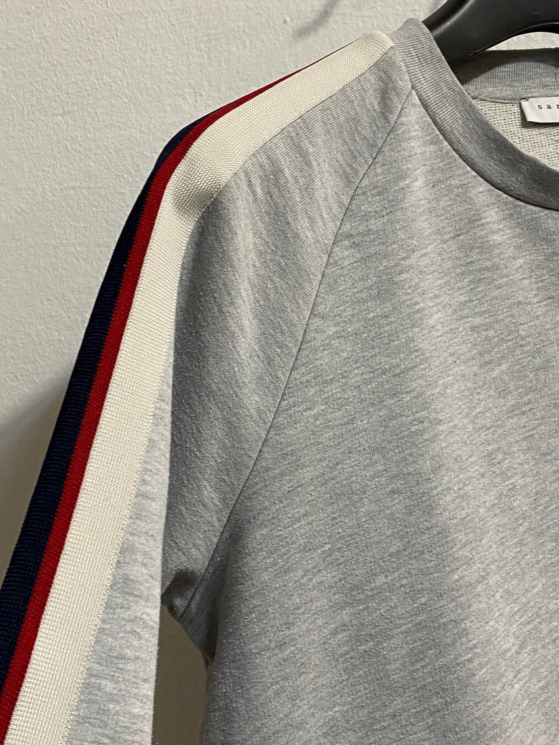 산드로 라인 배색 스웻셔츠 상품이미지5