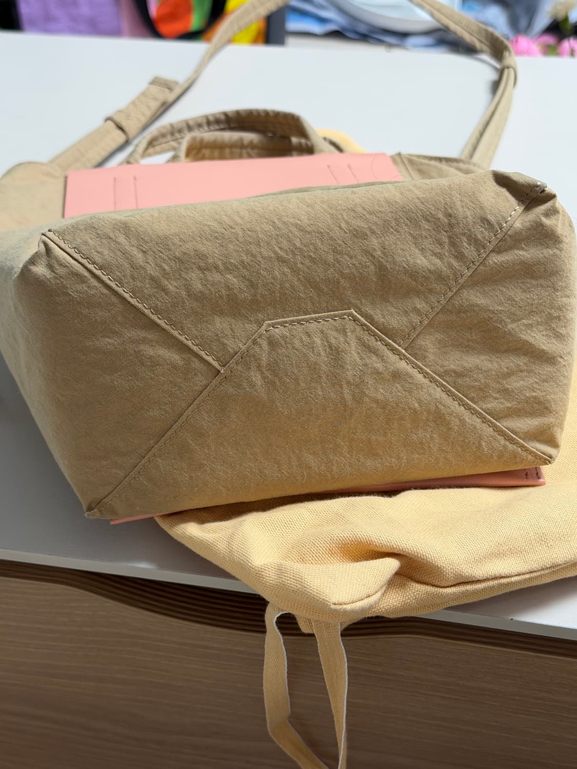 아크네스튜디오 정품 베이커백 스몰 베이지 핑크 상품이미지4