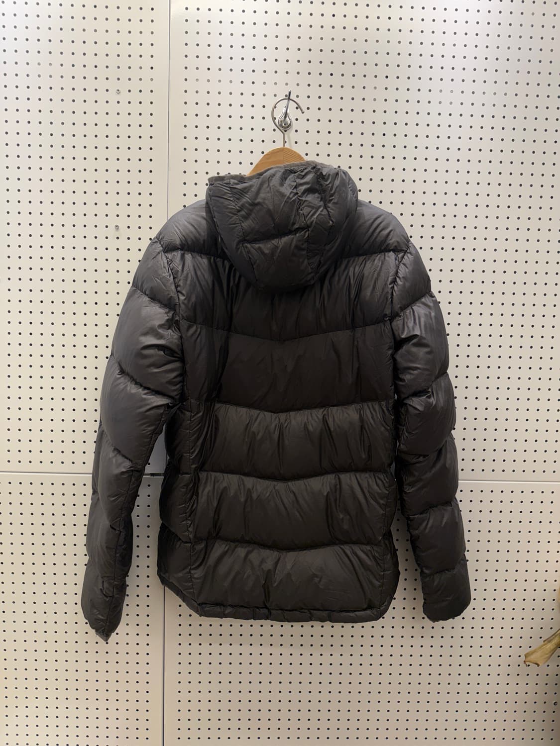 마운틴하드웨어 후드 다운 패딩 자켓 U193 상품이미지3