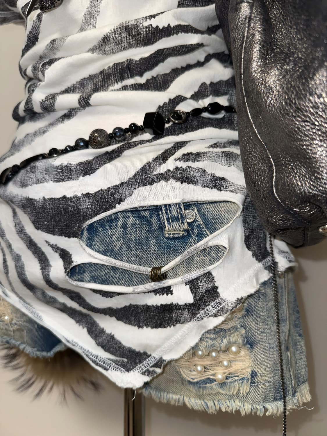 지브라 스크래치 언발 갸루탑 상품이미지4