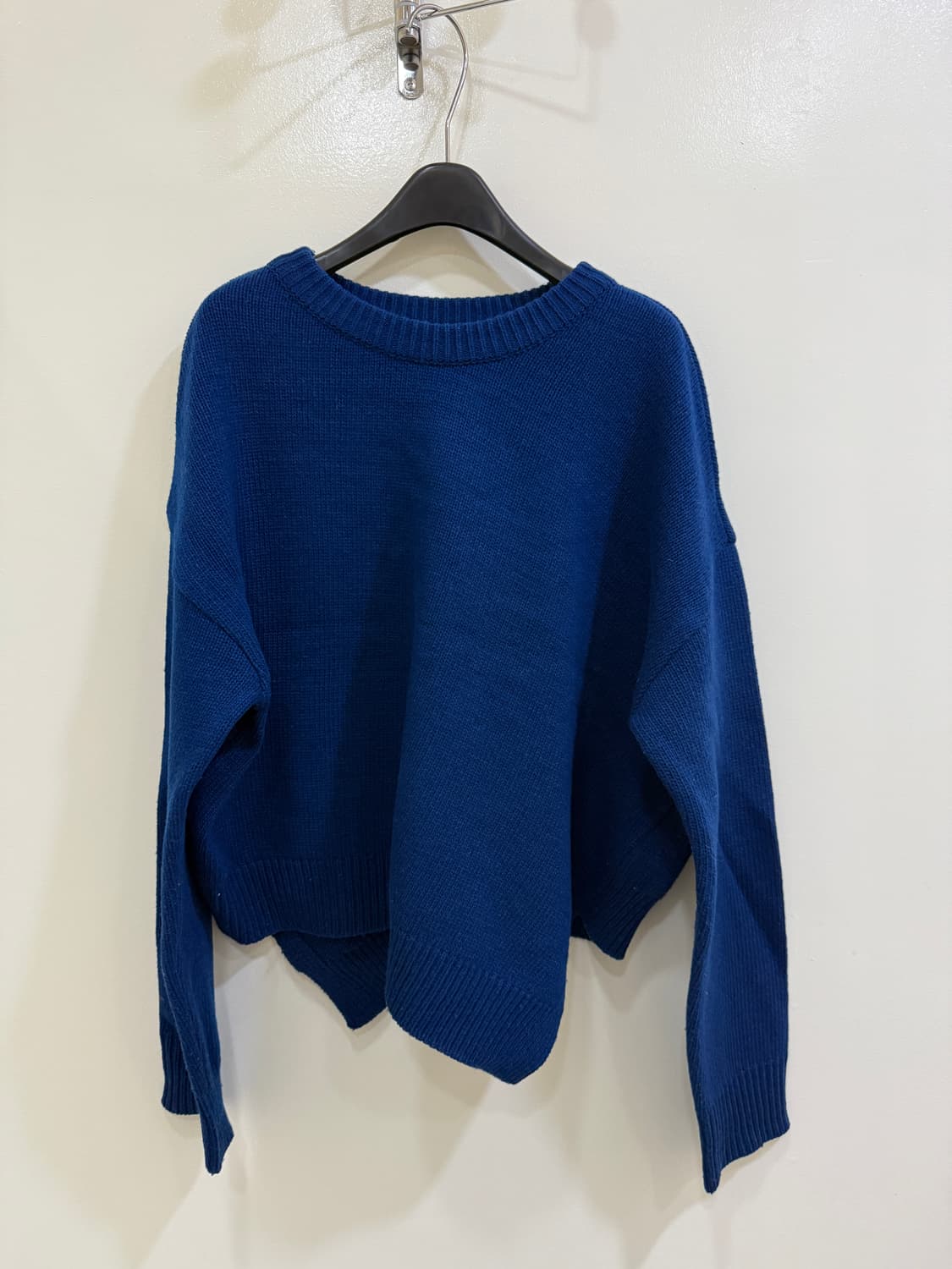 톰보이 딥블루 니트 스웨터 정품 상품이미지1