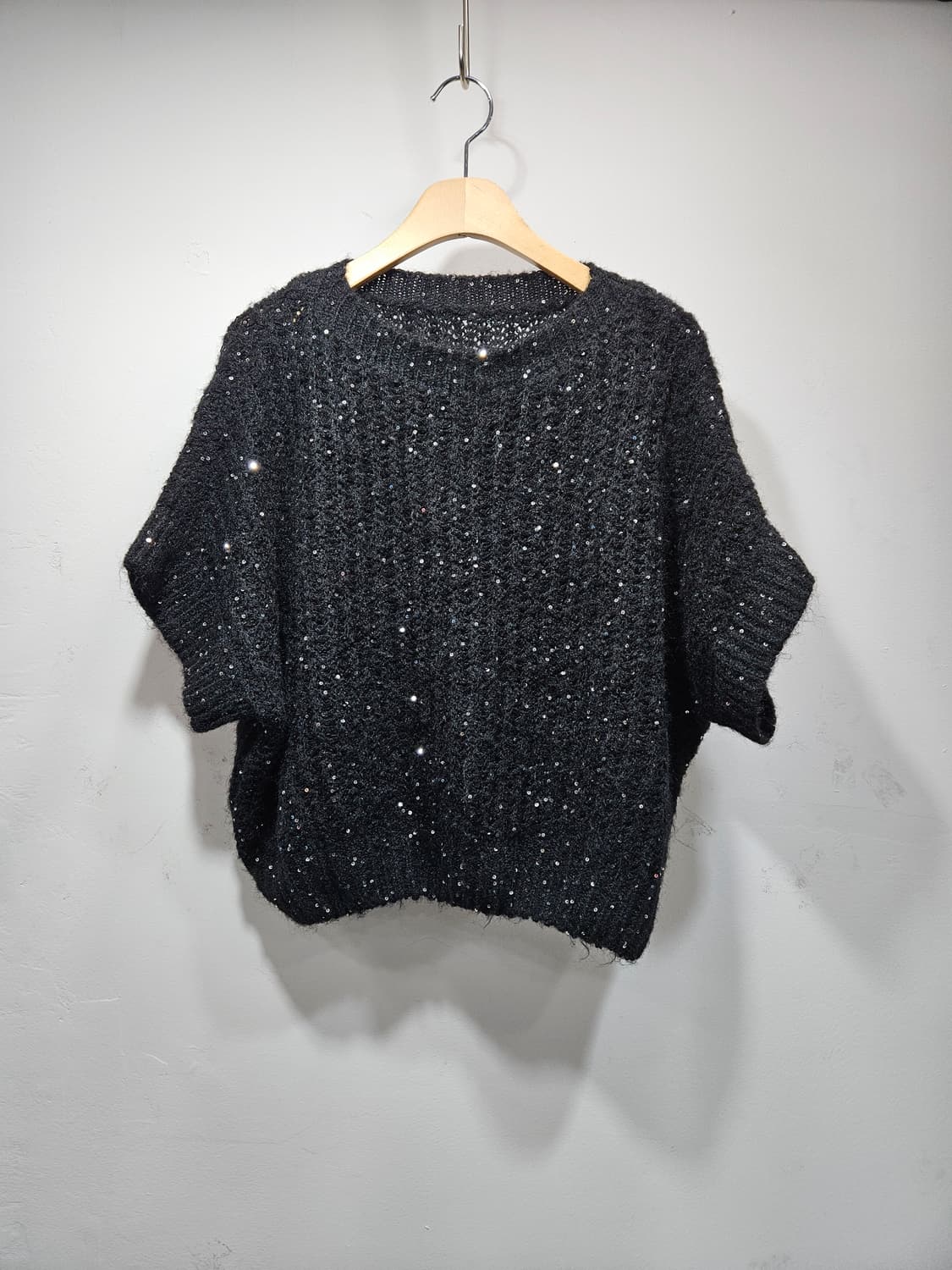 셀렉샵(Celeb shop)블랙 스팽글 반팔 니트 L 상품이미지1