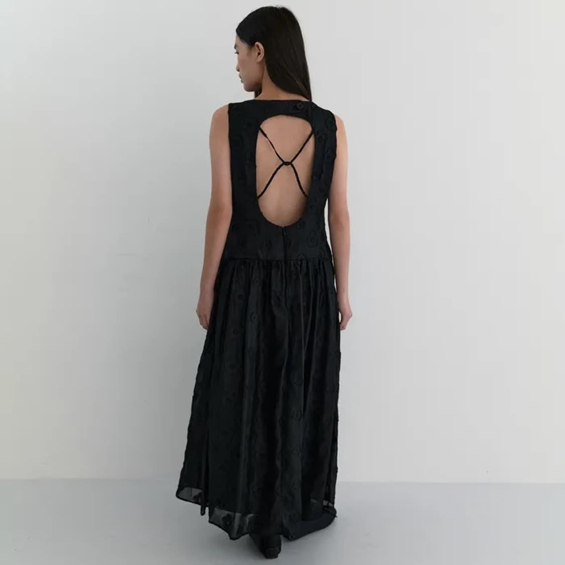 마조네 back hole dress  상품이미지2