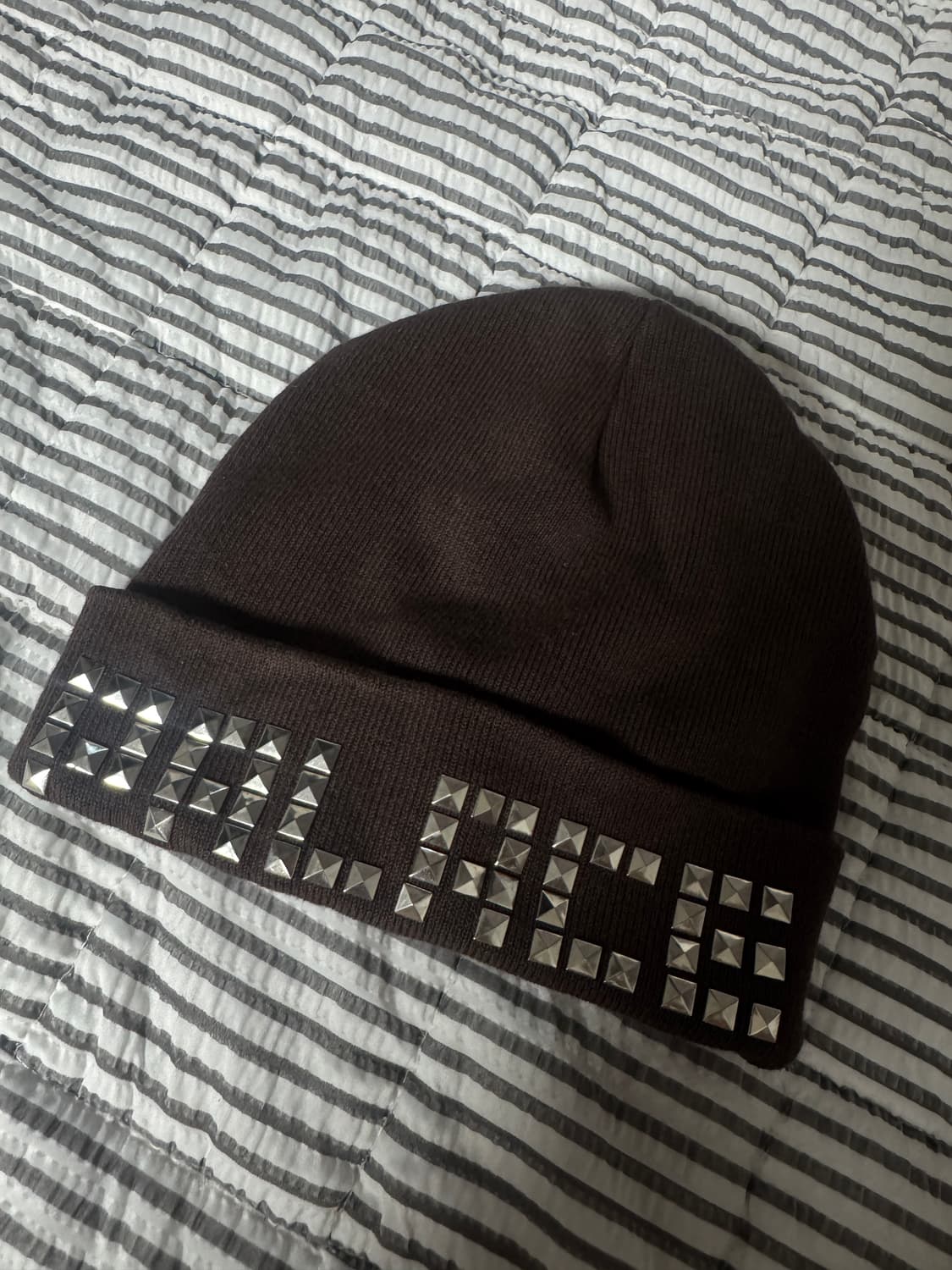 팔라스 이모셔널 스터드 비니 브라운 (25SS) Palace 상품이미지3