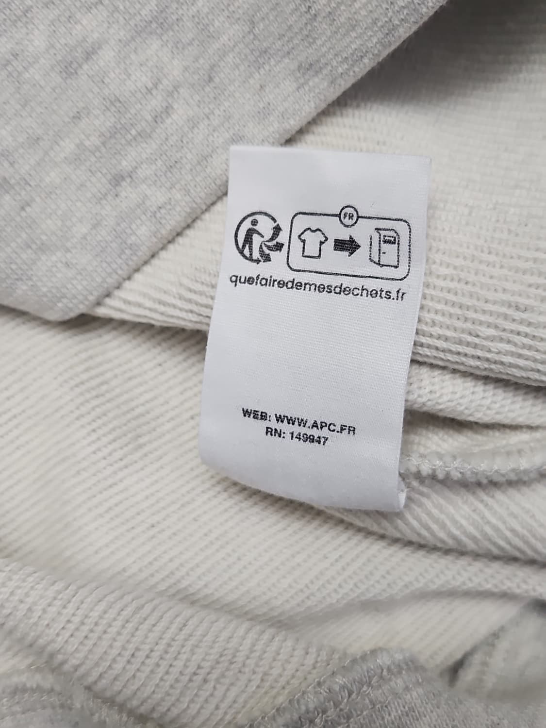 A.P.C 루마담 파리 자수 맨투맨 XS 상품이미지6