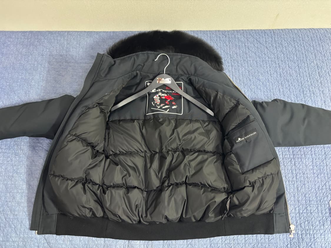 무스너클 패딩 팝니다🔥🔥 상품이미지5