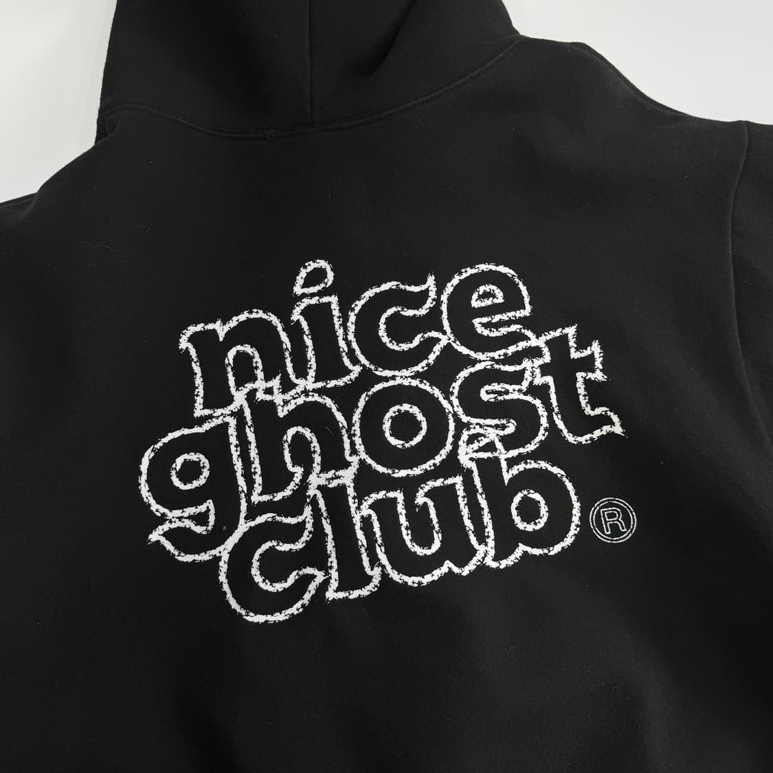 Niceghostclub 나이스고스트클럽 백 로고 블랙 후드티 상품이미지5
