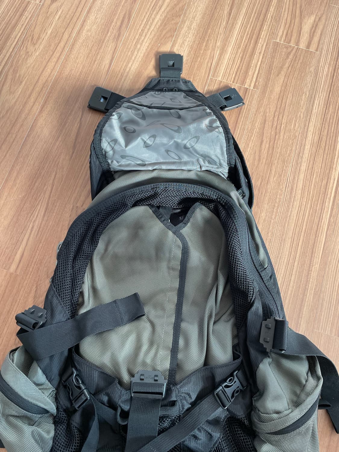 오클리 아이콘 3.0 백팩 상품이미지3