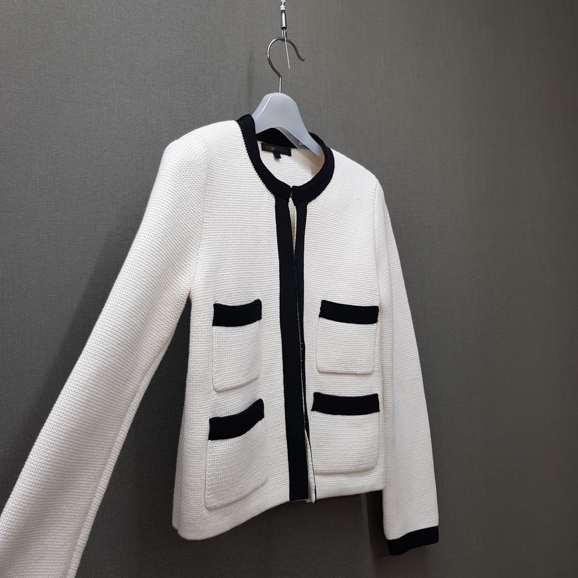 마쥬 Maje 컬러 트리밍 포켓 디자인 가디건 1사이즈 상품이미지3