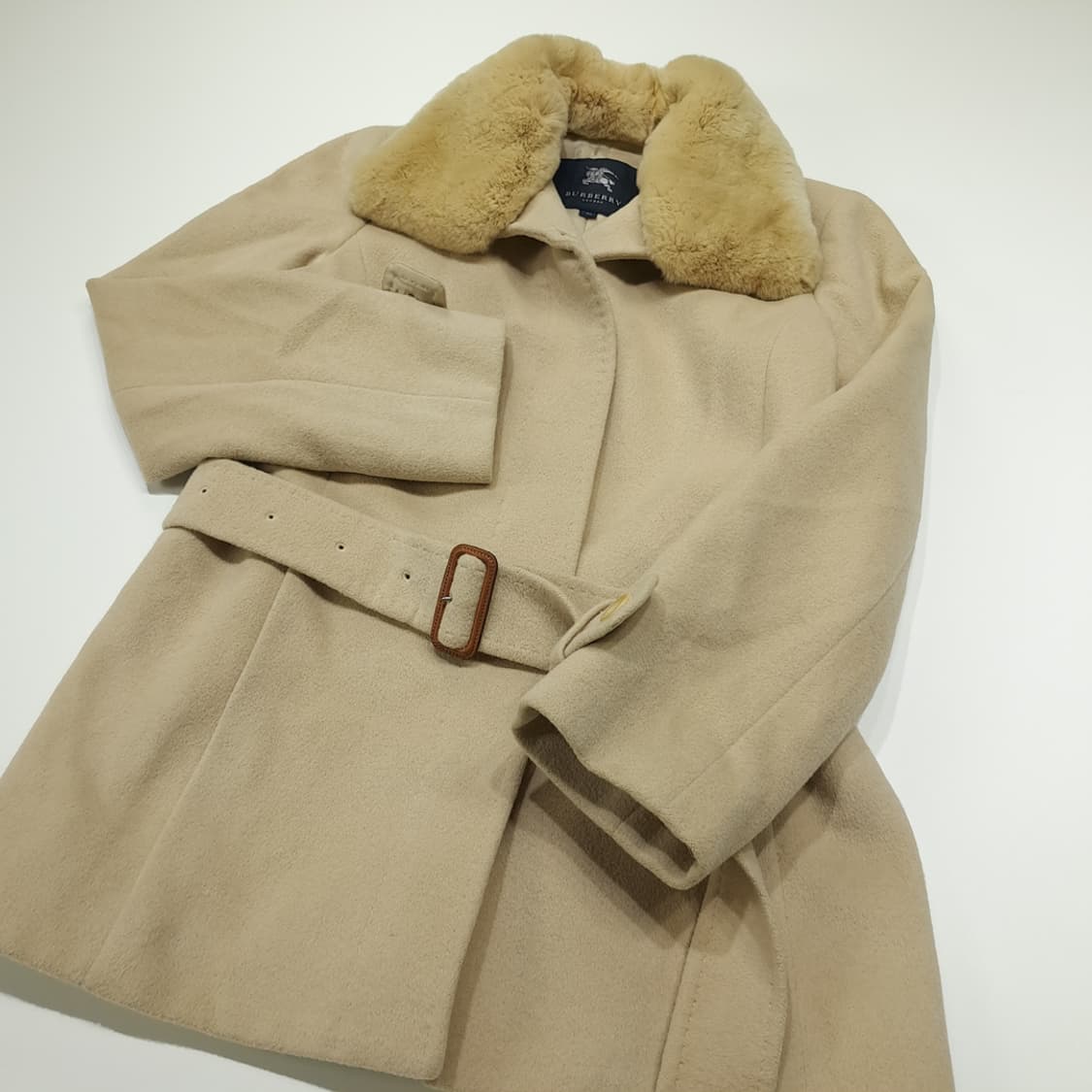 CN860W M 버버리 런던 앙고라 혼방 리얼퍼카라 벨티드 코트 상품이미지5