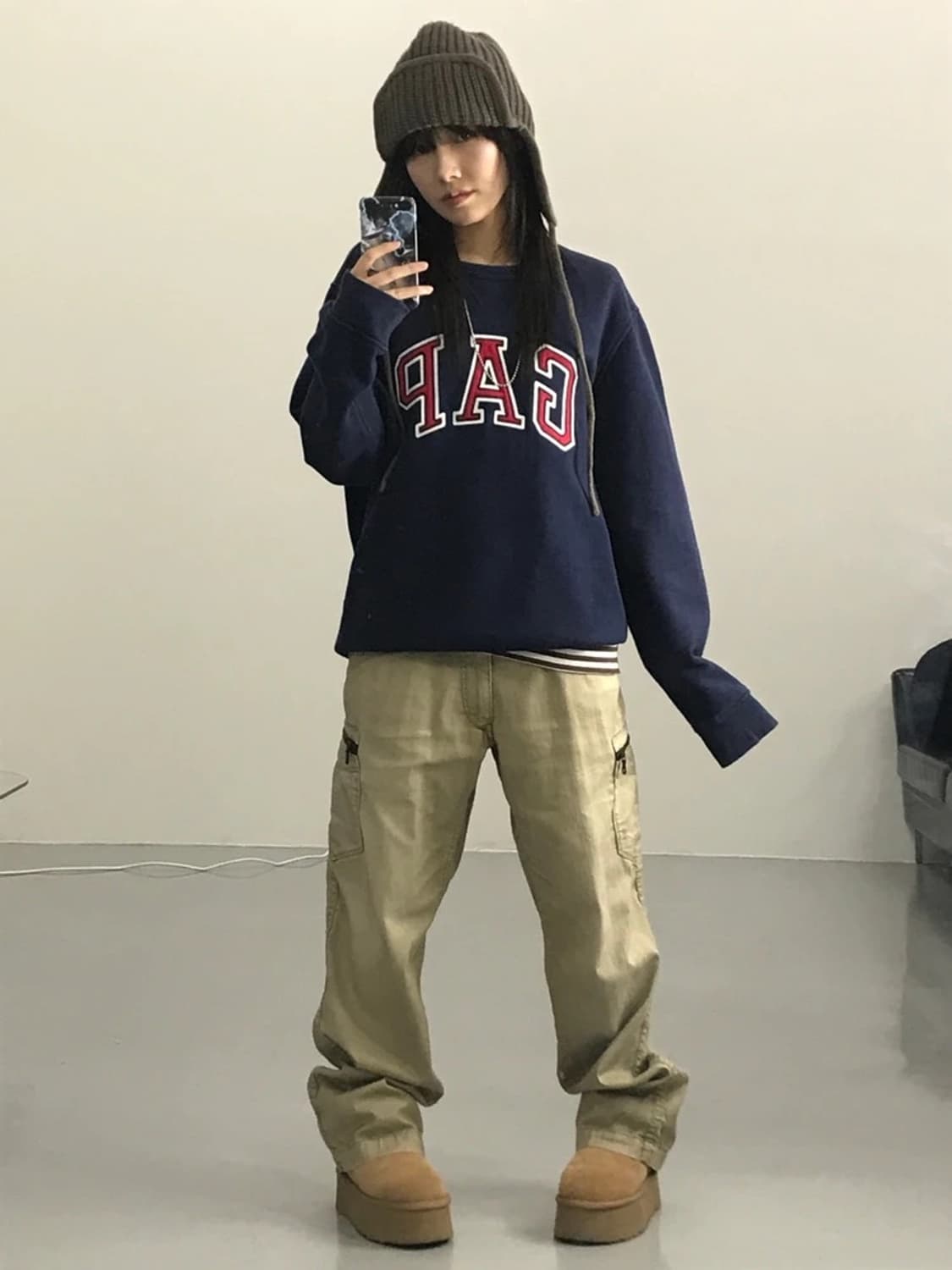 Old GAP Classic Arch Logo Sweatshirt 상품이미지1