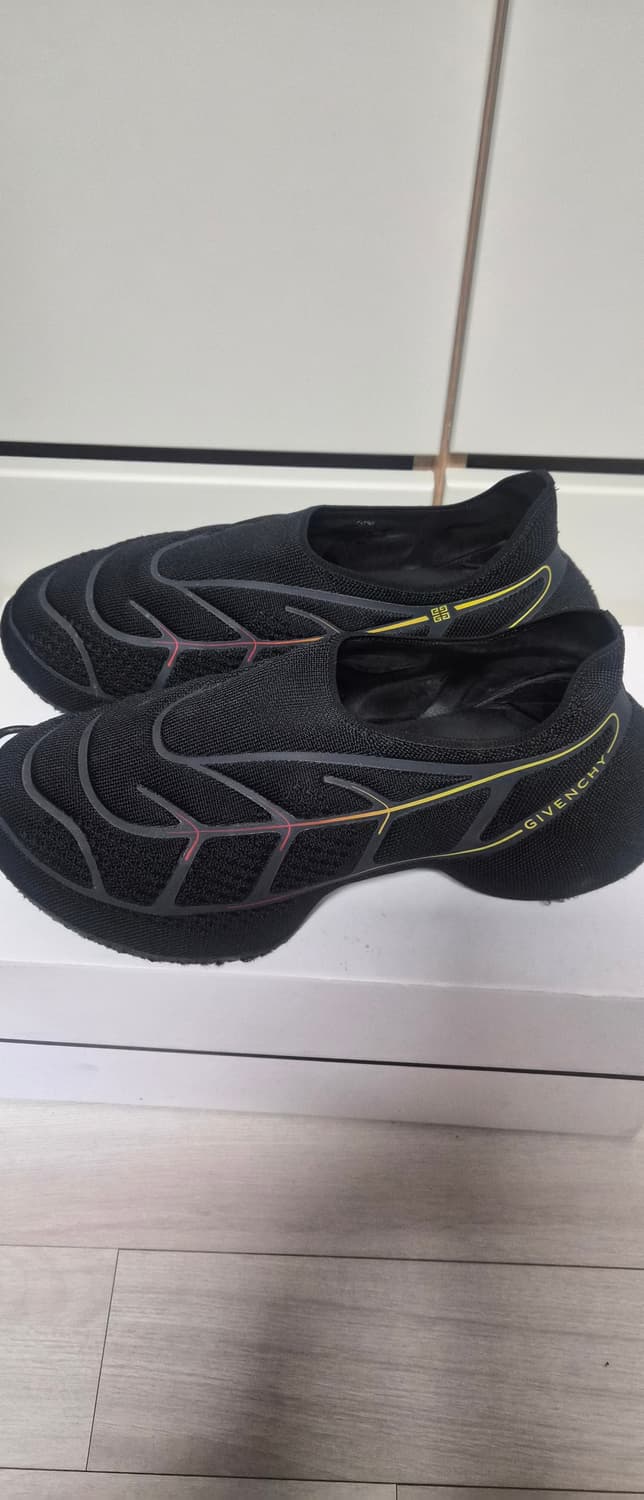 지방시 TK 360 블랙 스니커즈 상품이미지3