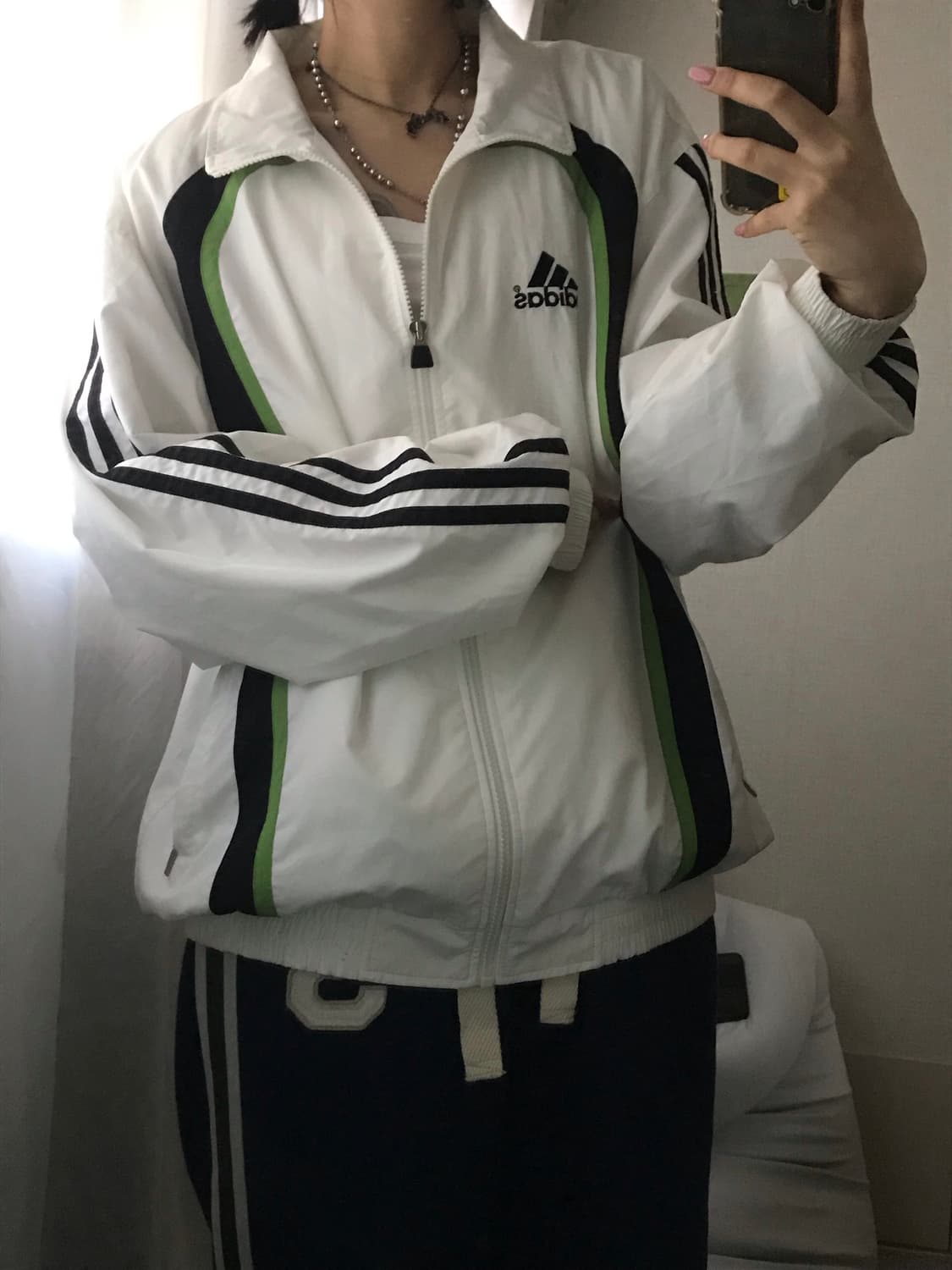 아디다스 90s 오버핏 화이트 바람막이 상품이미지6