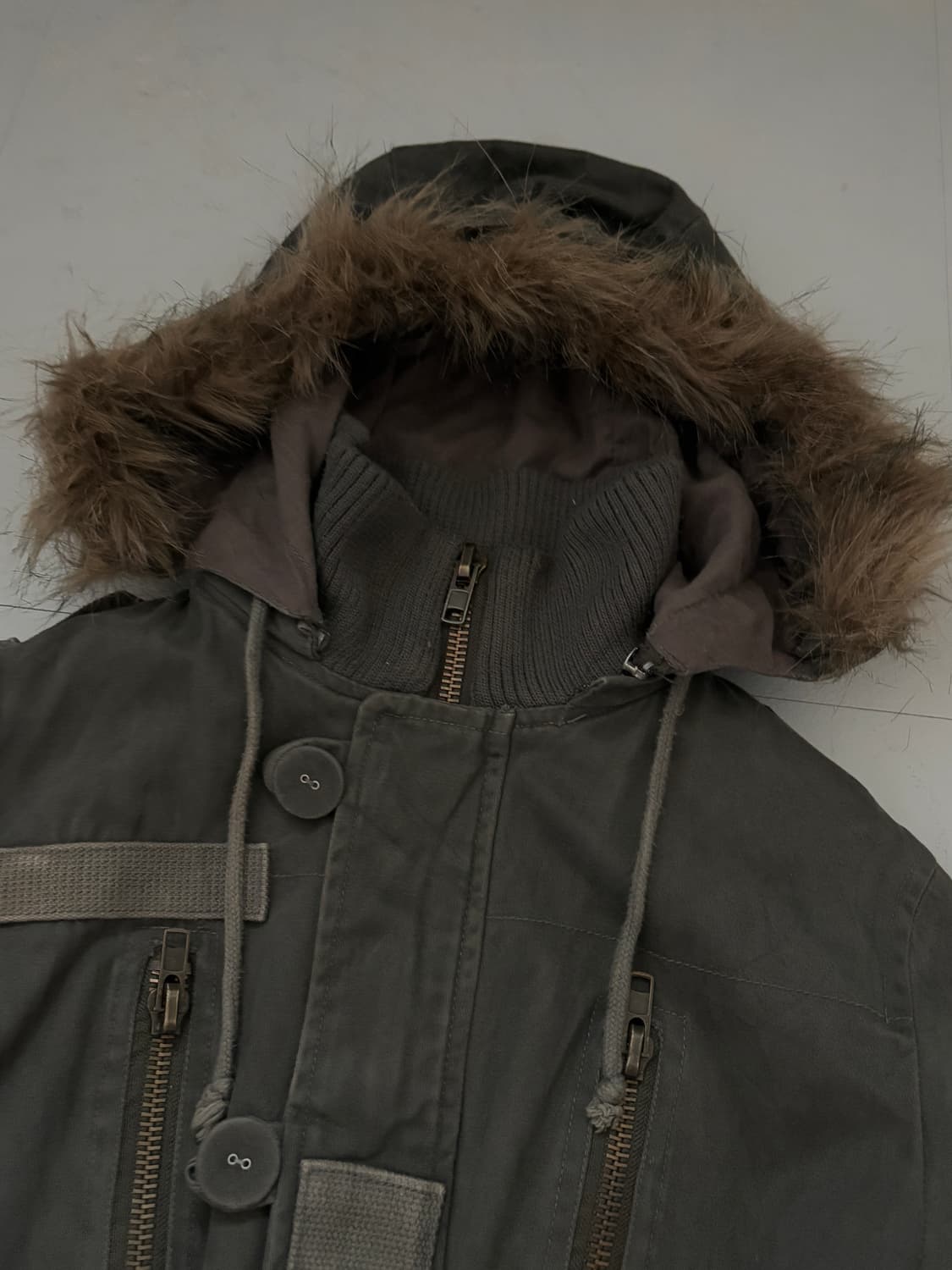 • Khaki High-Neck Fur Hooded Bomber Jack 상품이미지4