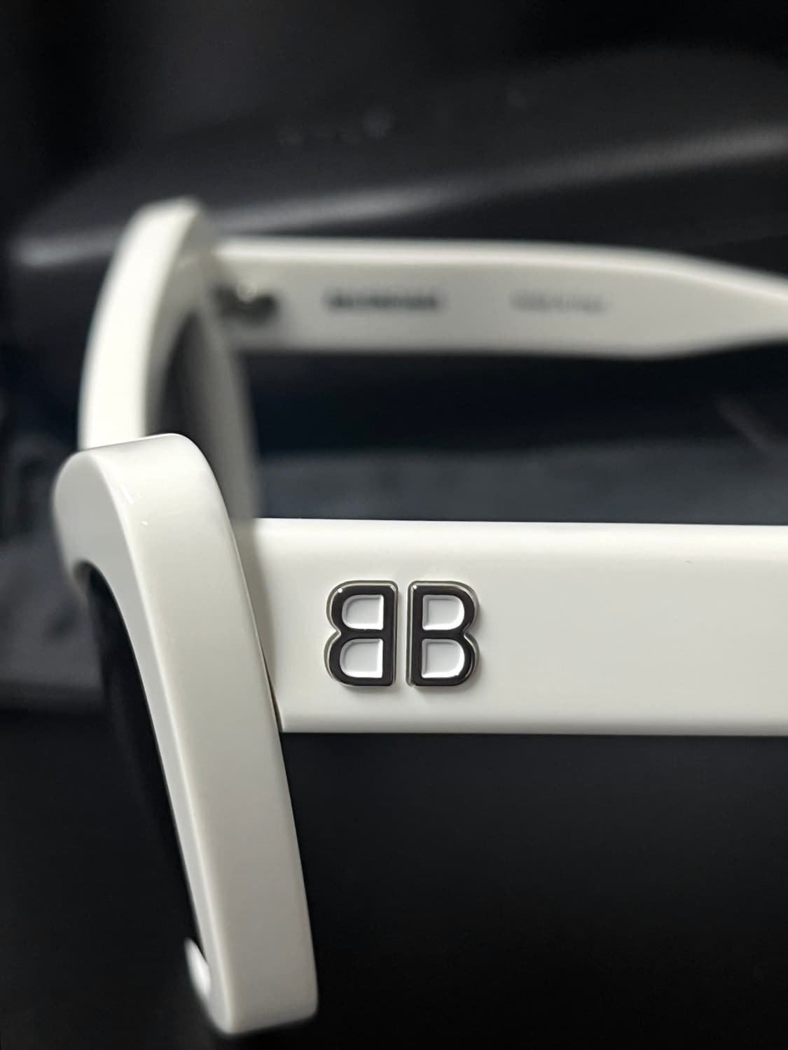 [새상품] 발렌시아가 선글라스 화이트 BB0293s 상품이미지4