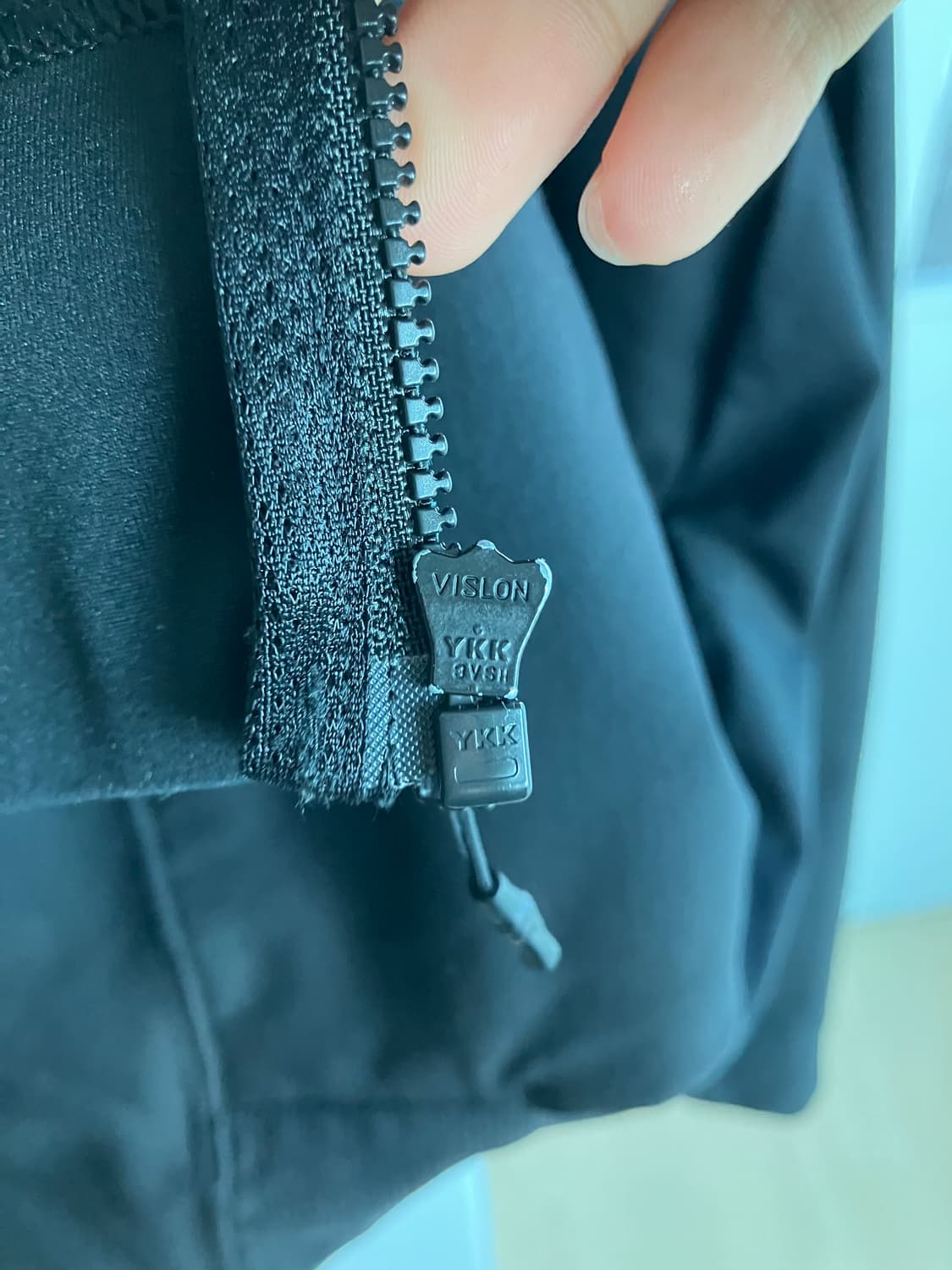 유니클로 하이넥 집업 블랙 xl 상품이미지4