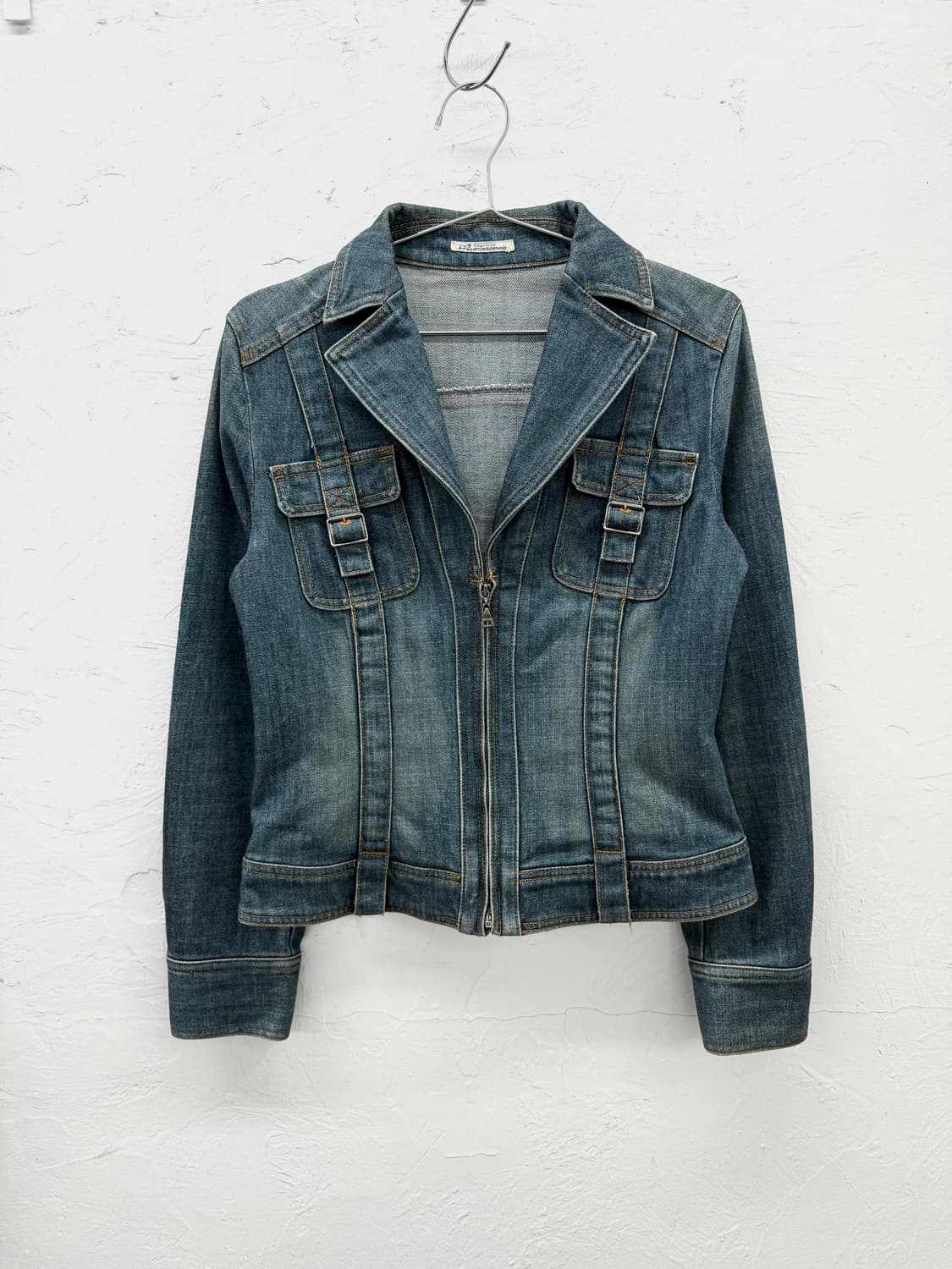 23 vingt trois 벨티드 데님 자켓 상품이미지1