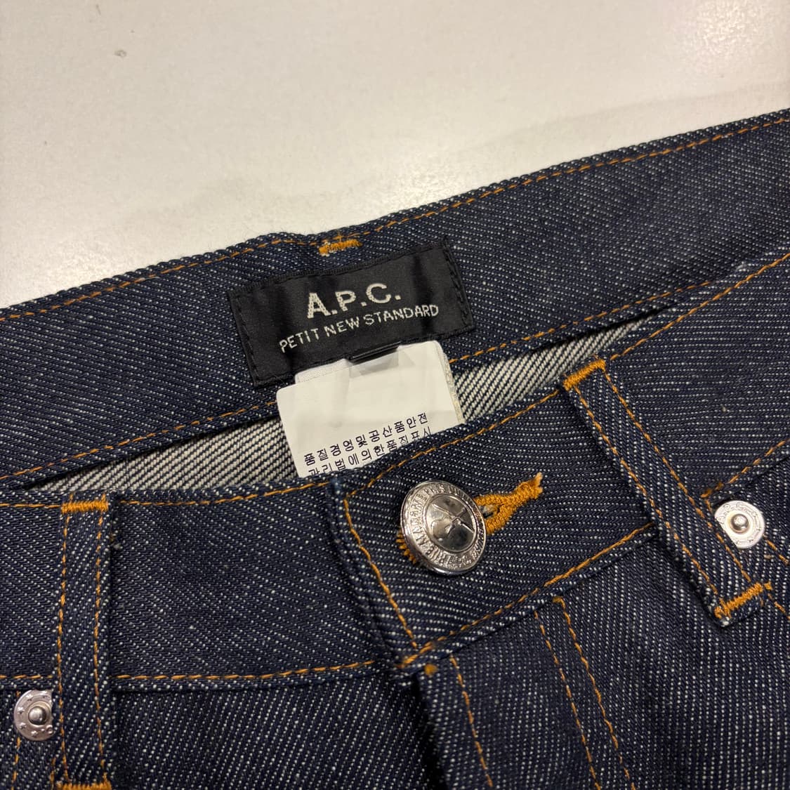 [28] A.P.C. 아페쎄 쁘띠 스탠다드 생지 데님 팬츠 B838 상품이미지4