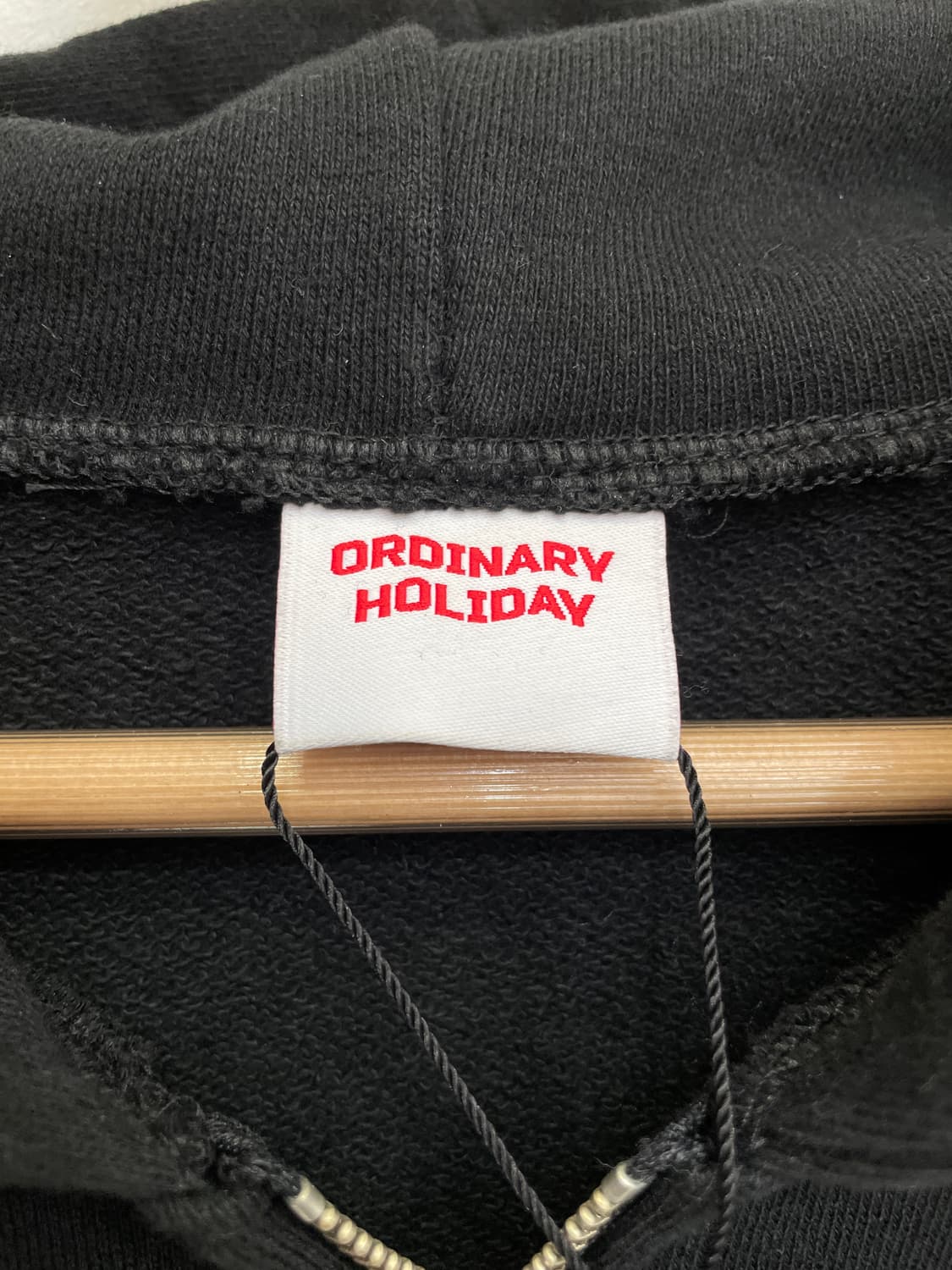 오디너리 홀리데이 크롭 후드 집업 상품이미지8