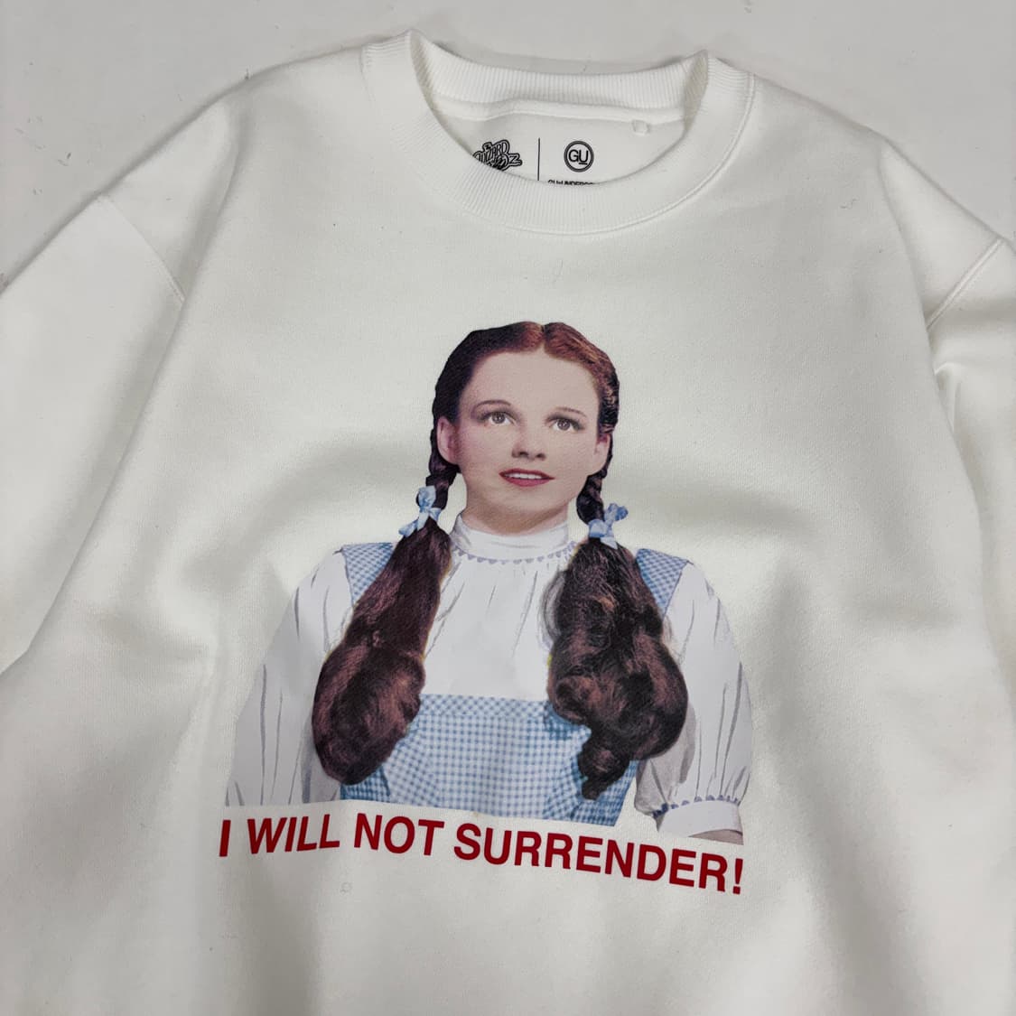 GU x 언더커버 오즈의마법사 도로시 맨투맨 상품이미지2