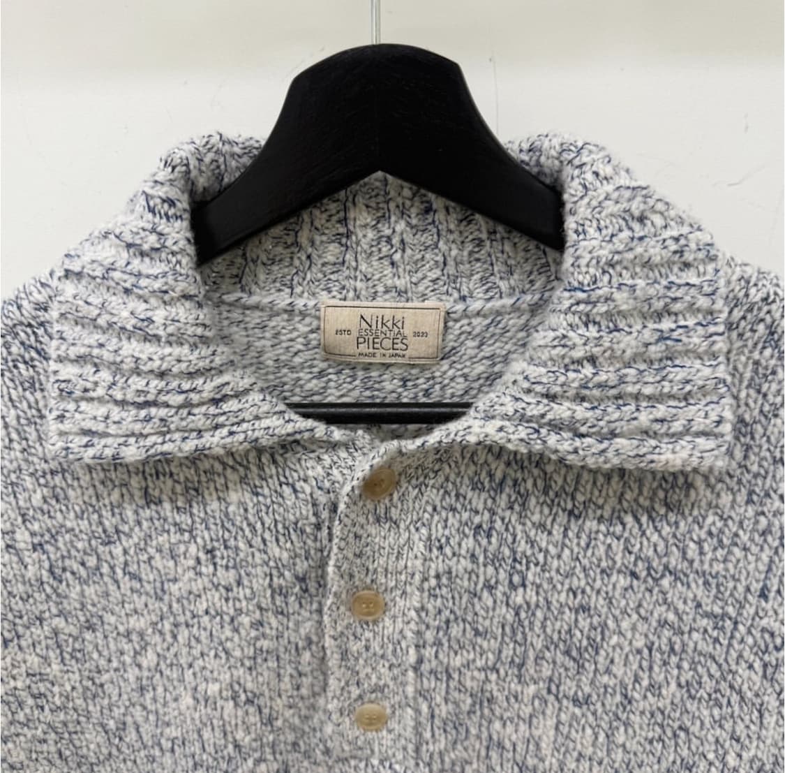 Nikki Essential Pieces 버튼 하프 니트 상품이미지2
