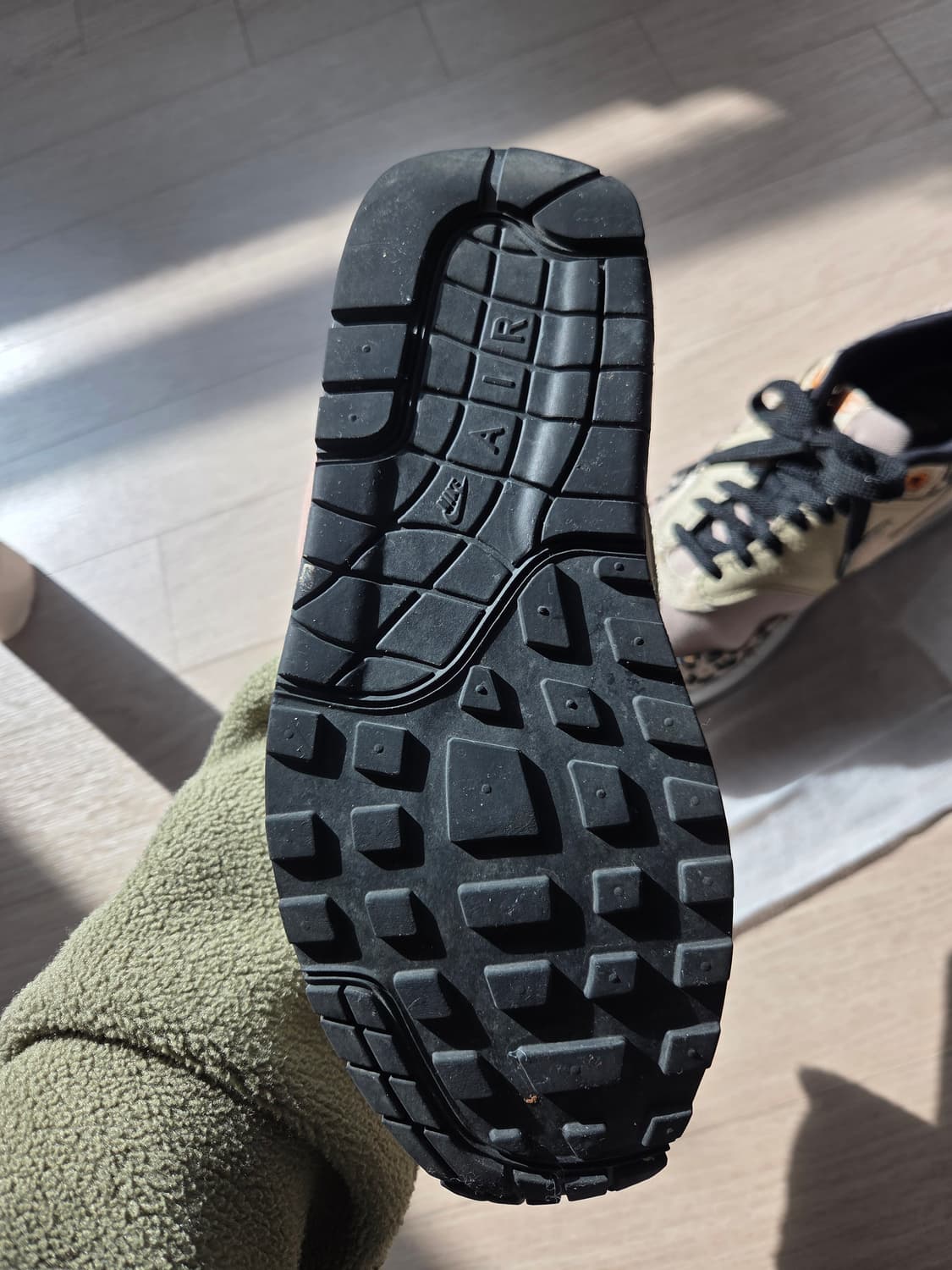 나이키 에어맥스 235 호피 레오파드  상품이미지3