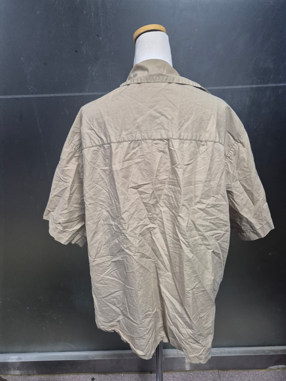 유니클로 베이지 반팔 남방 셔츠 상품이미지2