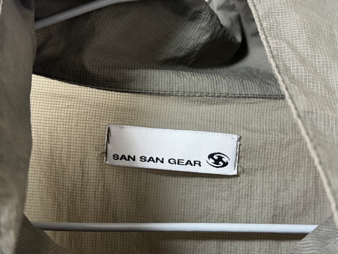 [2] 산산기어 22FW 바람막이  상품이미지2