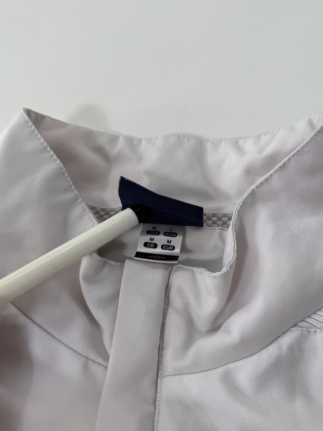 엄브로 루즈핏 06-08 잉글랜드 국대 트랙 바람막이 자켓  상품이미지5