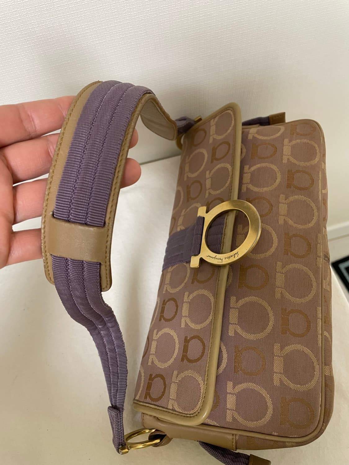 페라가모 정품 간치니 금장 토트겸 숄더백 상품이미지5