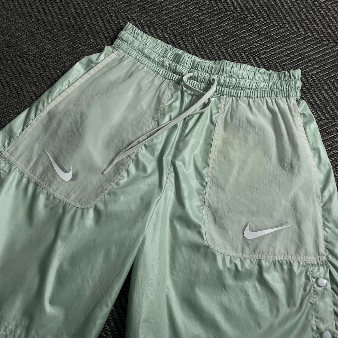 나이키 우먼스 더블 스우시 나일론 러닝팬츠o 4184 상품이미지2