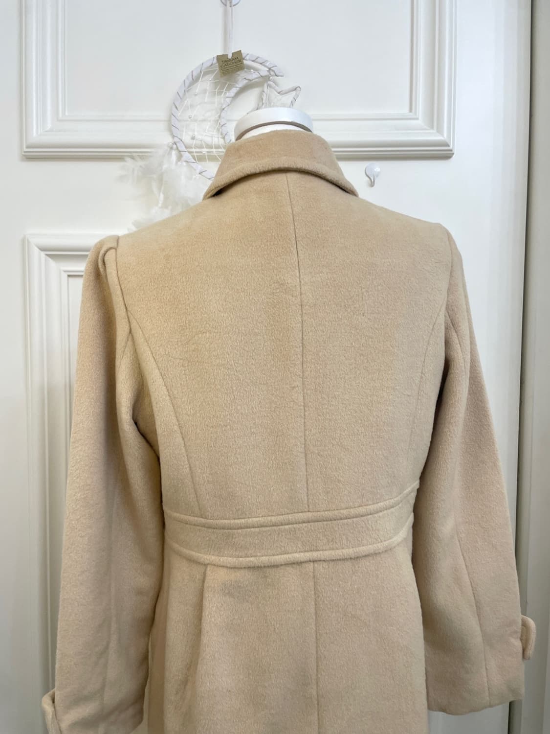 beige lovely puff pleats coat(size-38) 상품이미지4