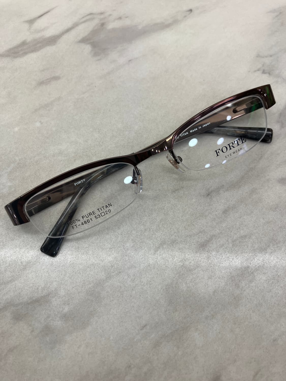 포르테 FORTE 유광 브론즈 스퀘어 반무테 안경 상품이미지1