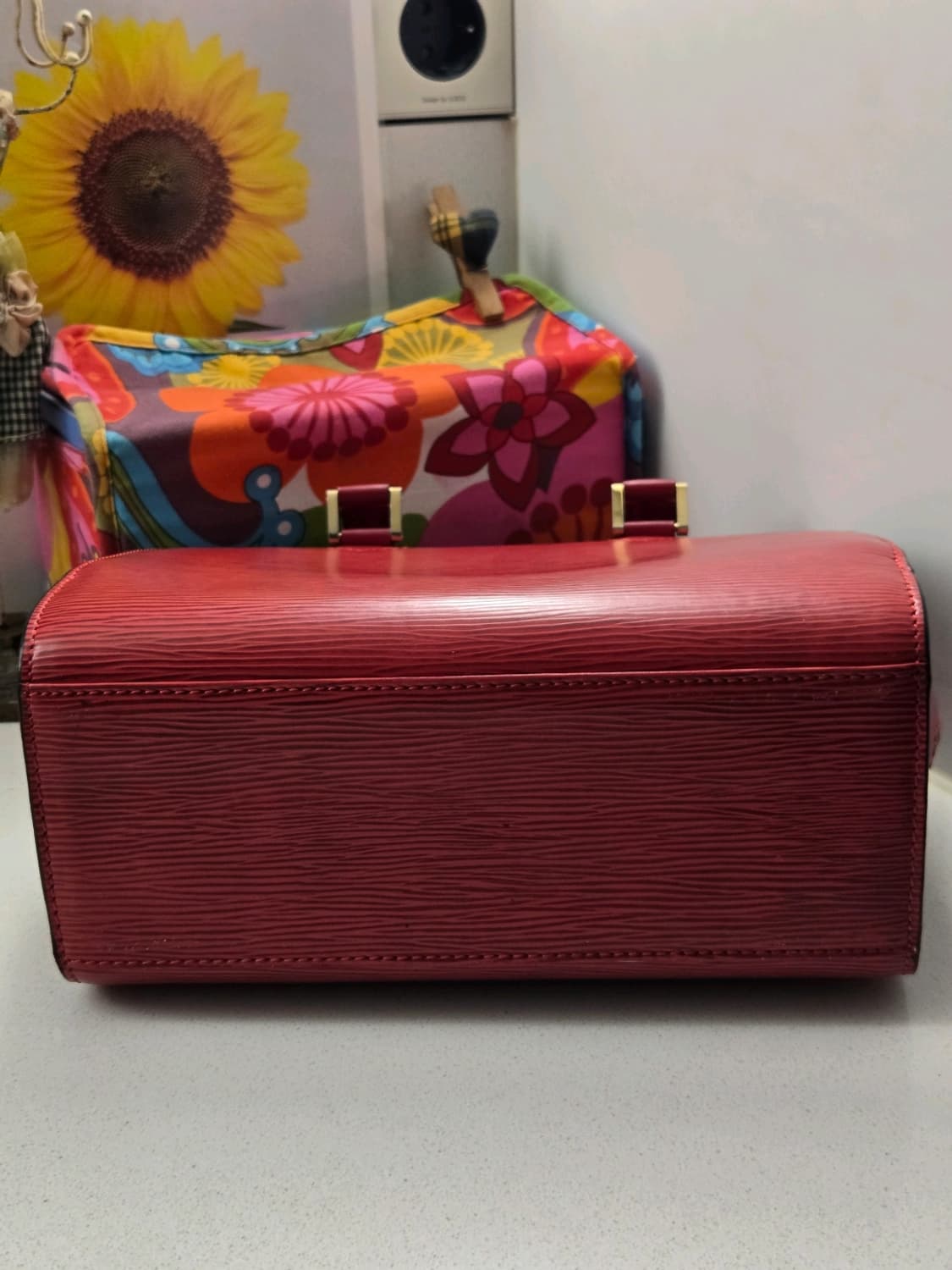 루이비통 에삐 사블롱 레드 핸드백 가격인하 상품이미지4