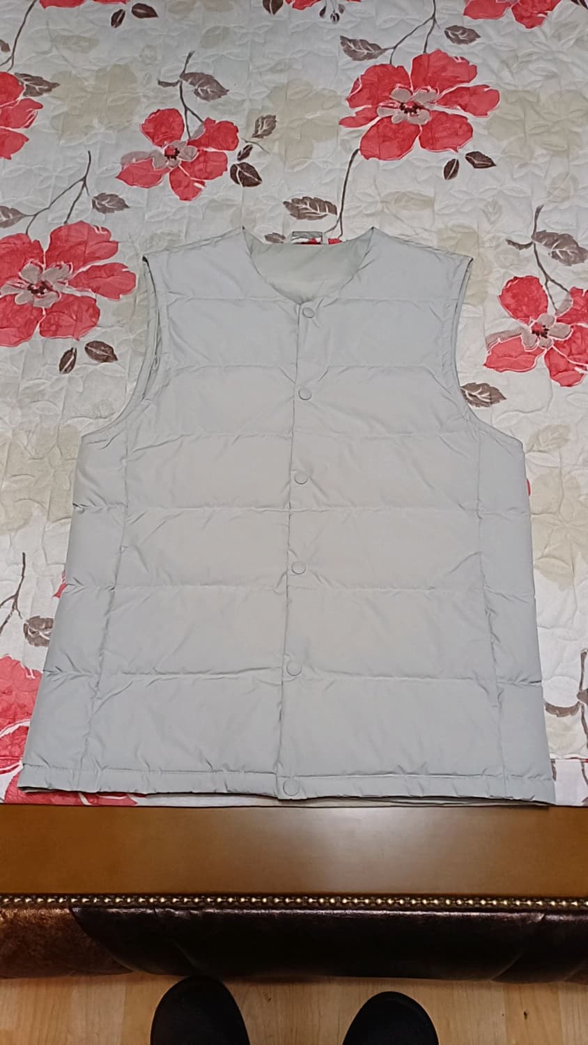 스파오 오리털경량조끼 95 가슴51 기장69 상품이미지1