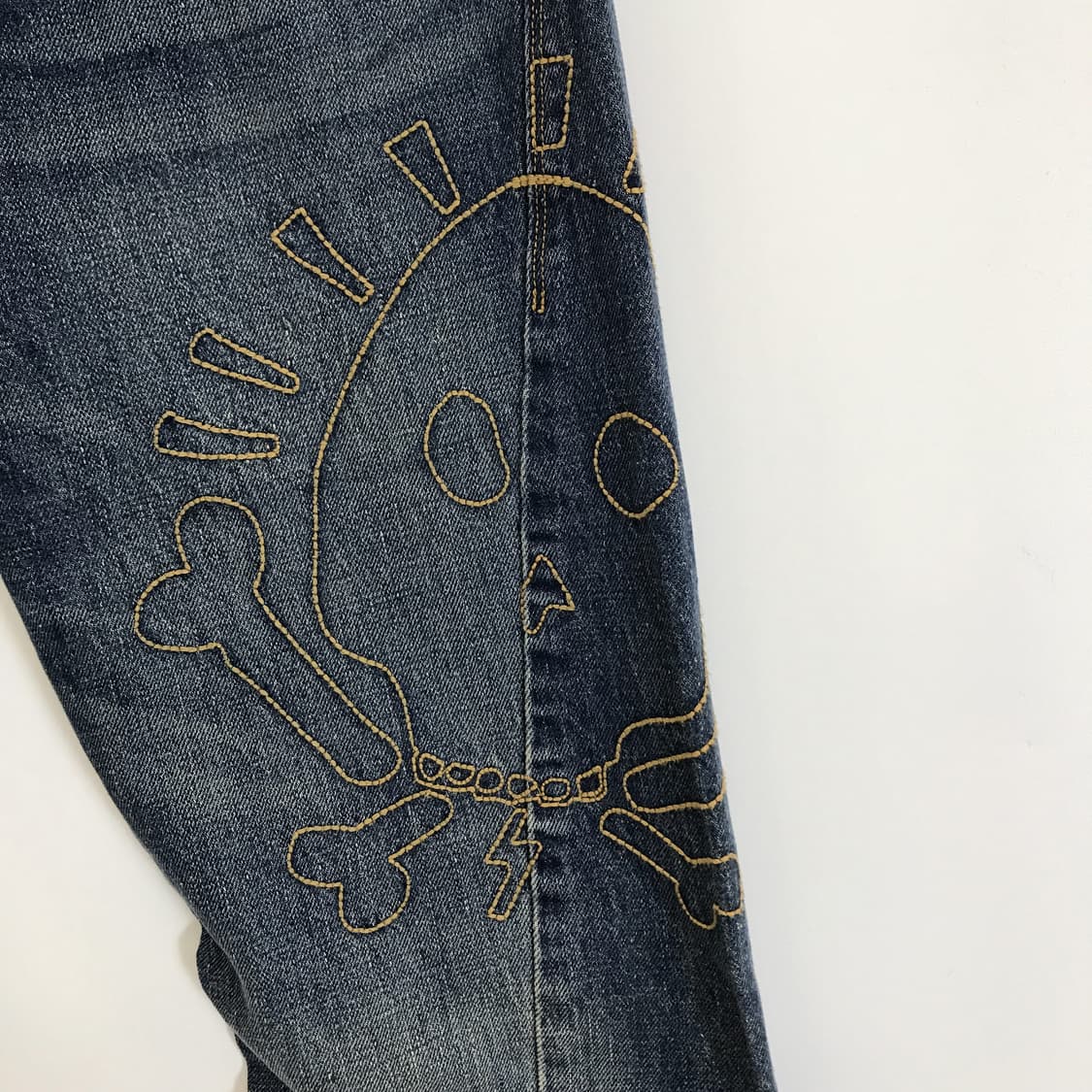 리바이스 엔지니어드 해골자수 데님진 [30인치] 상품이미지3
