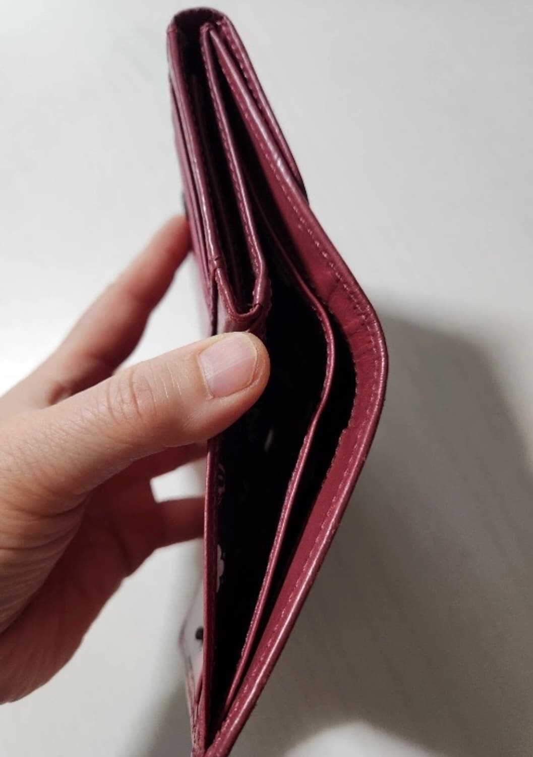 안나수이 버건디 반지갑 상품이미지5