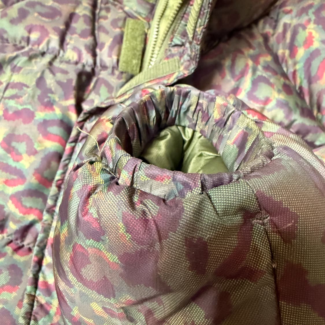 슈프림 700필 다운자켓 레오파드 M 상품이미지5