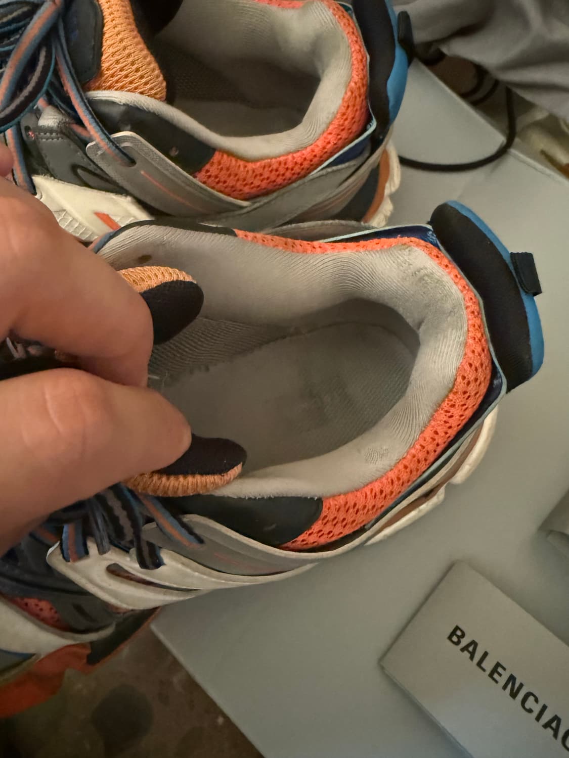 발렌시아가 트랙 42 상품이미지4